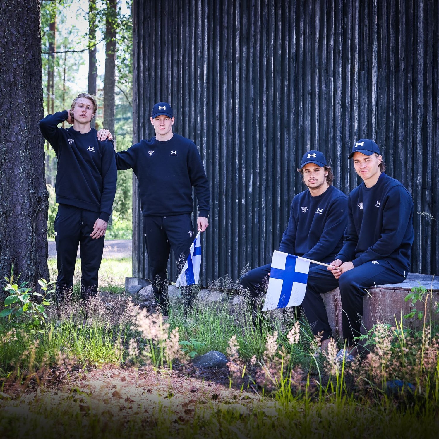 Leijonat x Under armour collegepaita