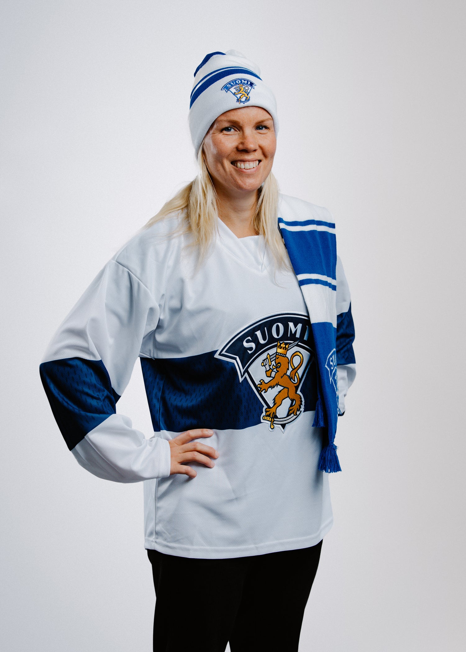 Leijonat fanipaita, Away / Vieras