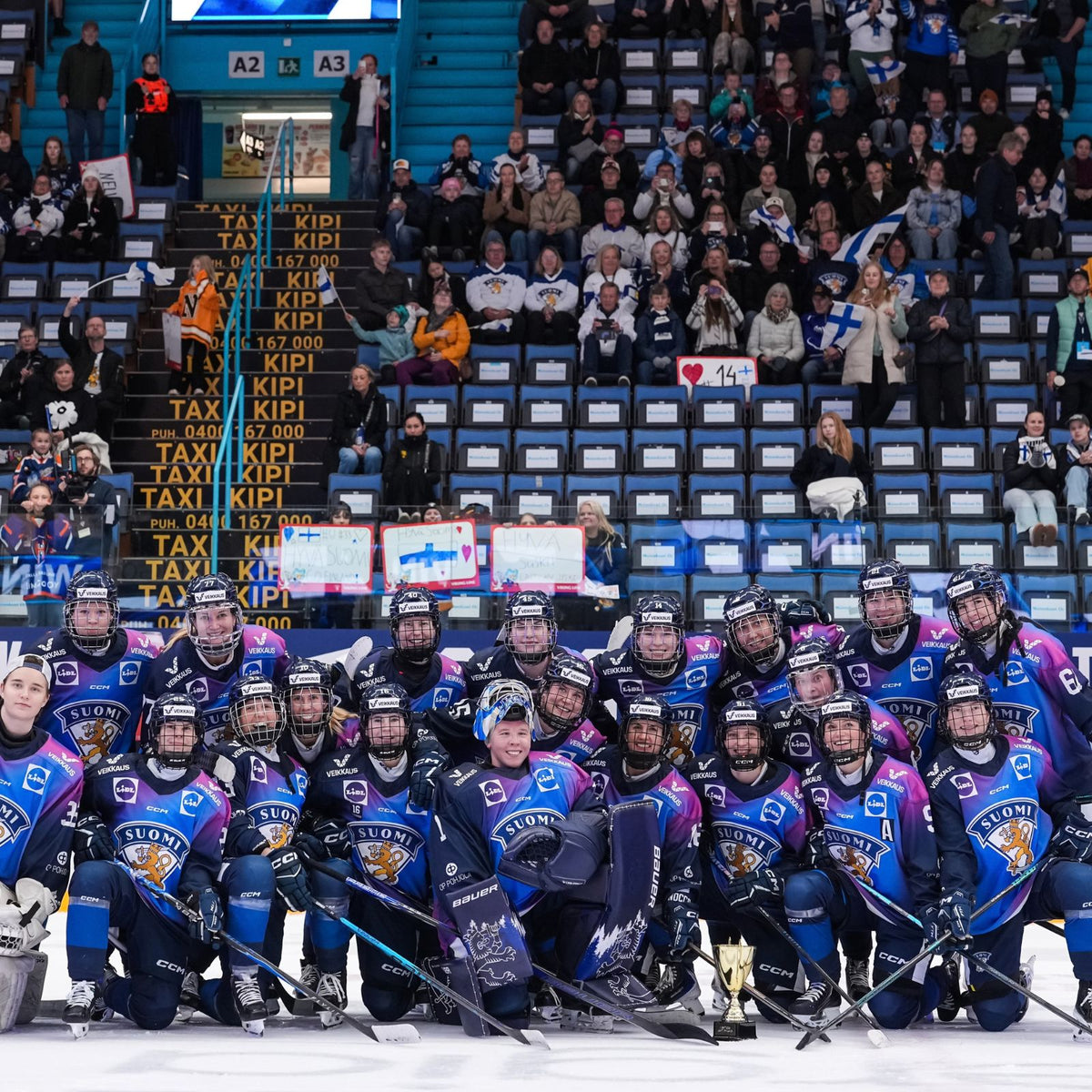 Naisten EHT Game Worn 3.pelipaita