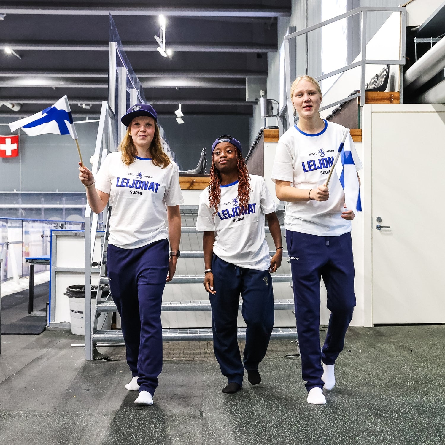 Leijonat Suomi T-paita, naiset