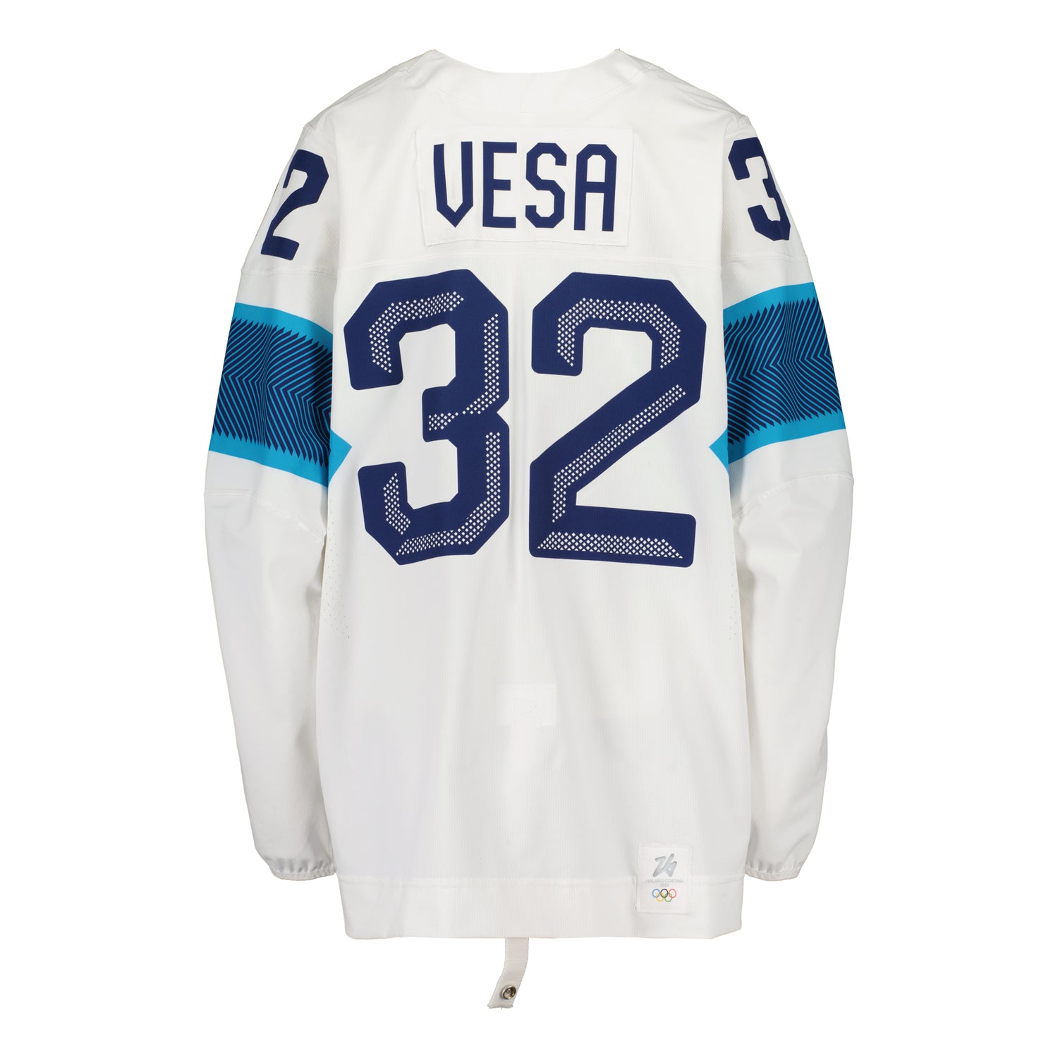 Emilia Vesa #32, Away Jersey